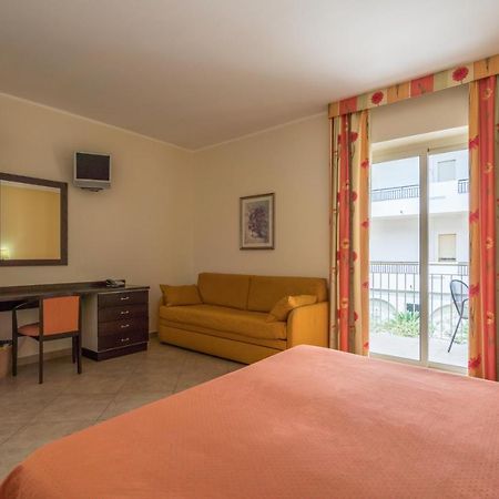 Hotel Orizzonte レトイアンニ エクステリア 写真