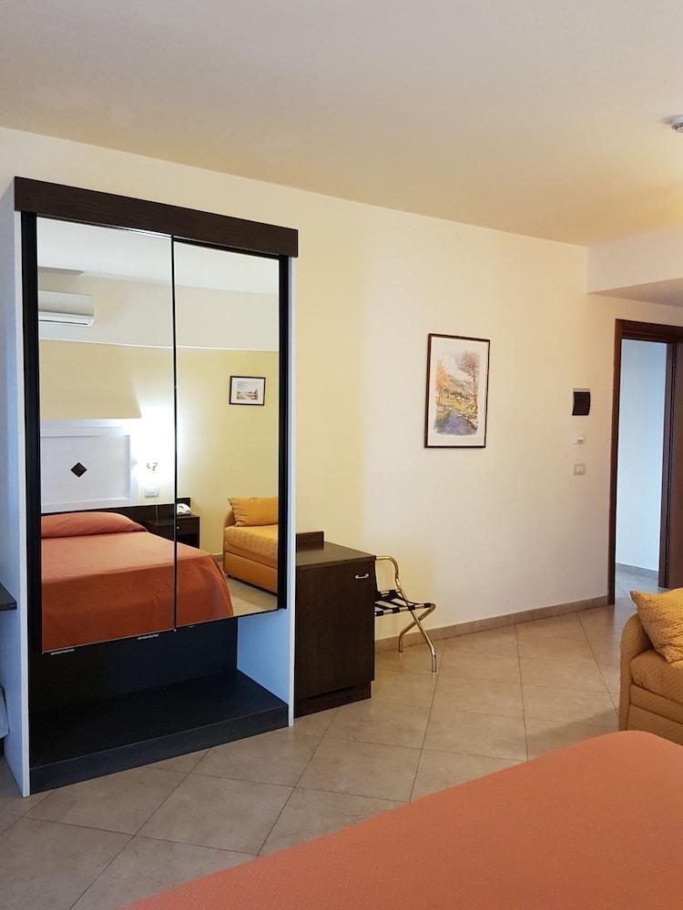 Hotel Orizzonte レトイアンニ エクステリア 写真